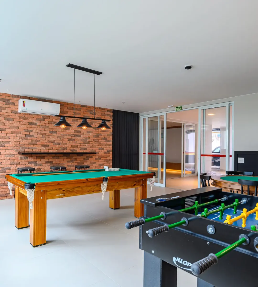 2022_05_05-R_27_N_Square-6317