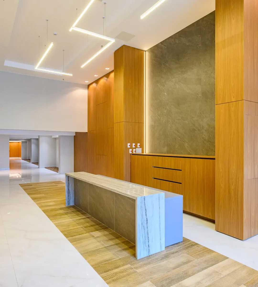 2022_05_05-R_27_N_Square-6339