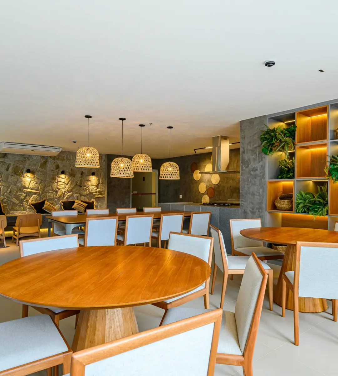 2022_05_05-R_27_N_Square-6342